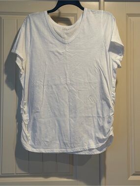 Lane Bryant White Short Sleeve V-Neck Tee